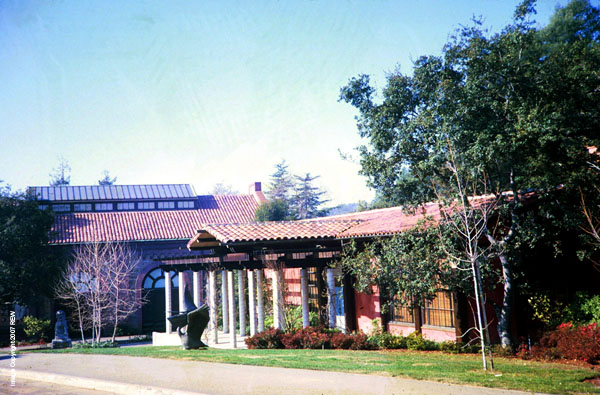 Pelican_Building