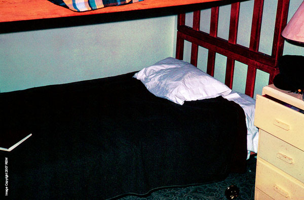 Bunk_bed_in_the_Upper_Pit