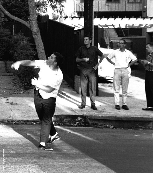 TH_frisbee_2