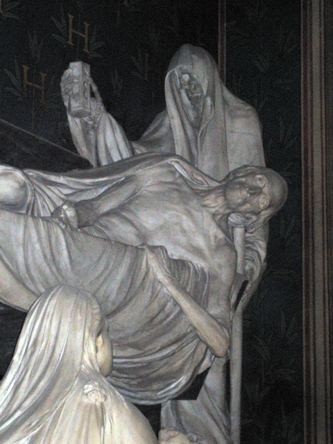 P2-17-Notre-Dame-Int
